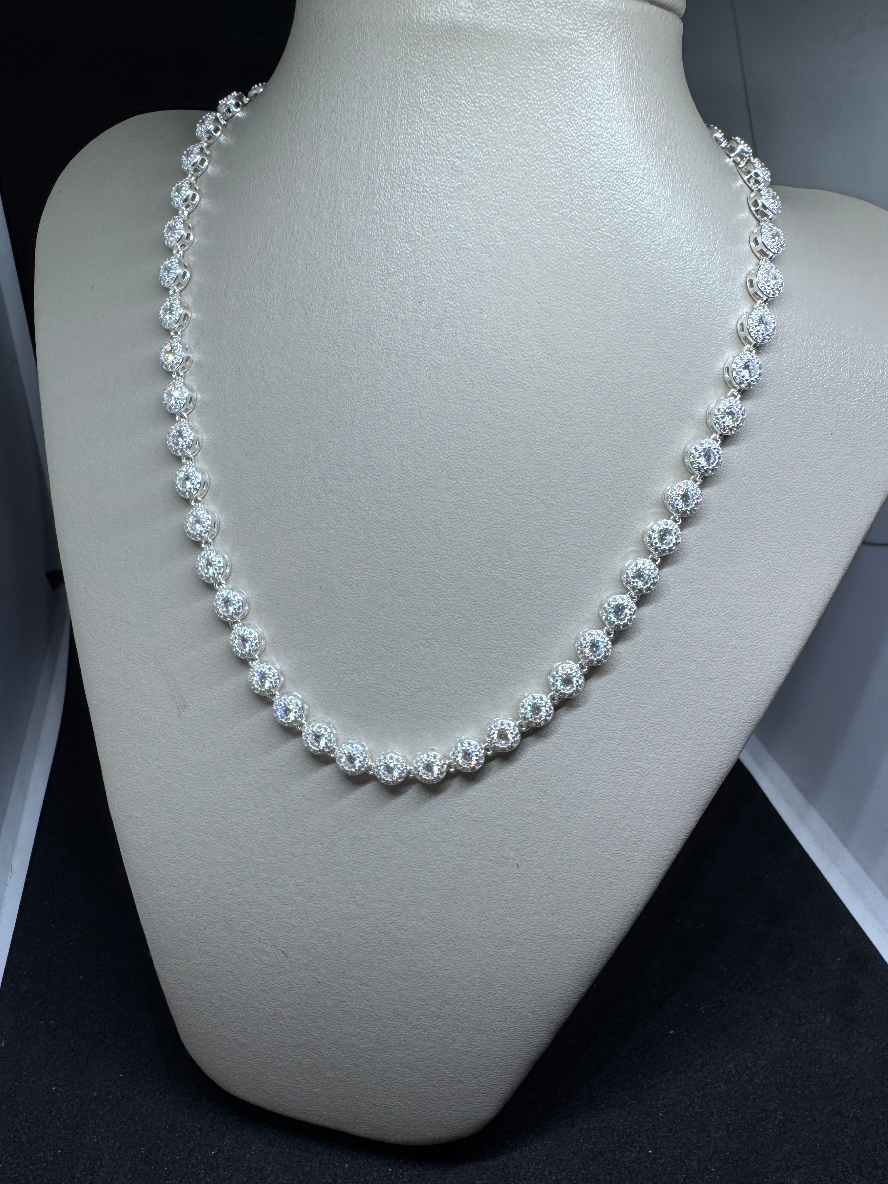 Colar Cravejado inspiração Luxo Prata 925