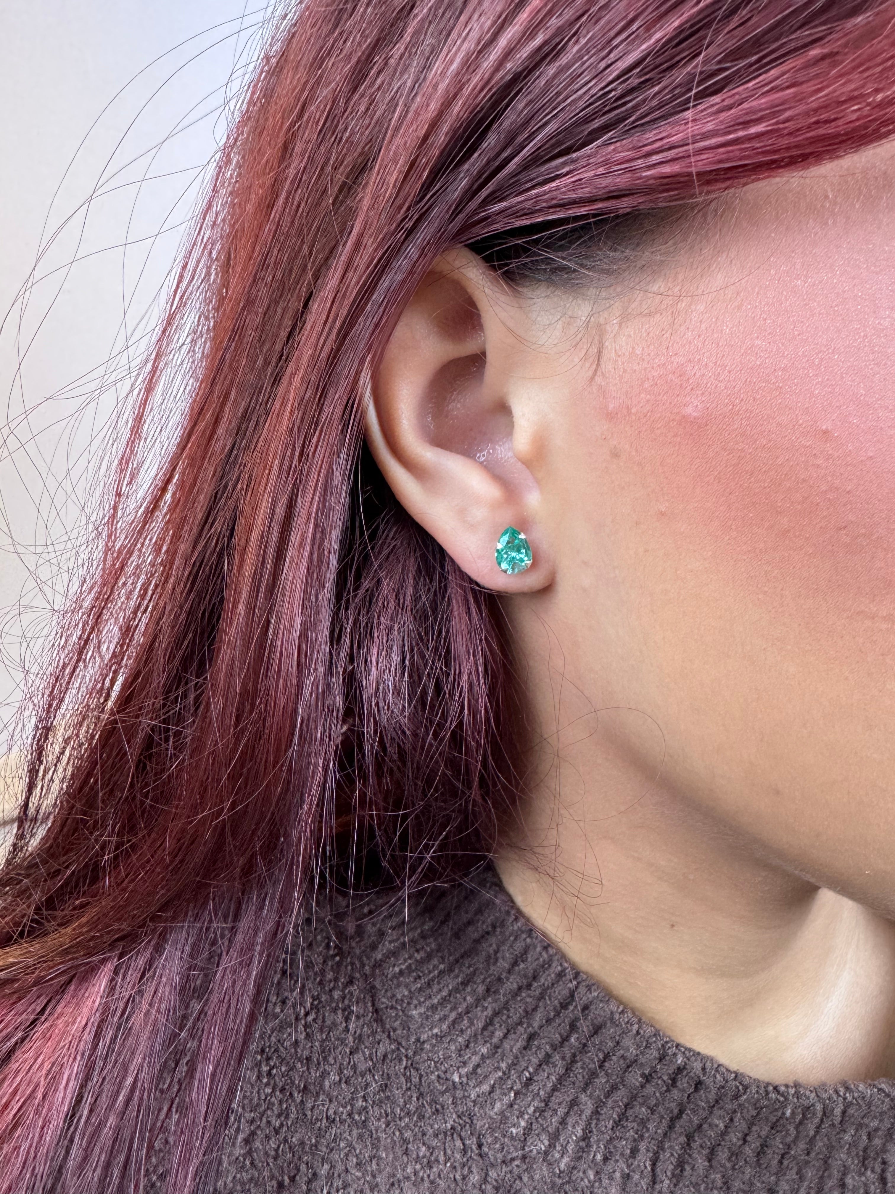 Brinco Gota Ponto de luz Prata 925