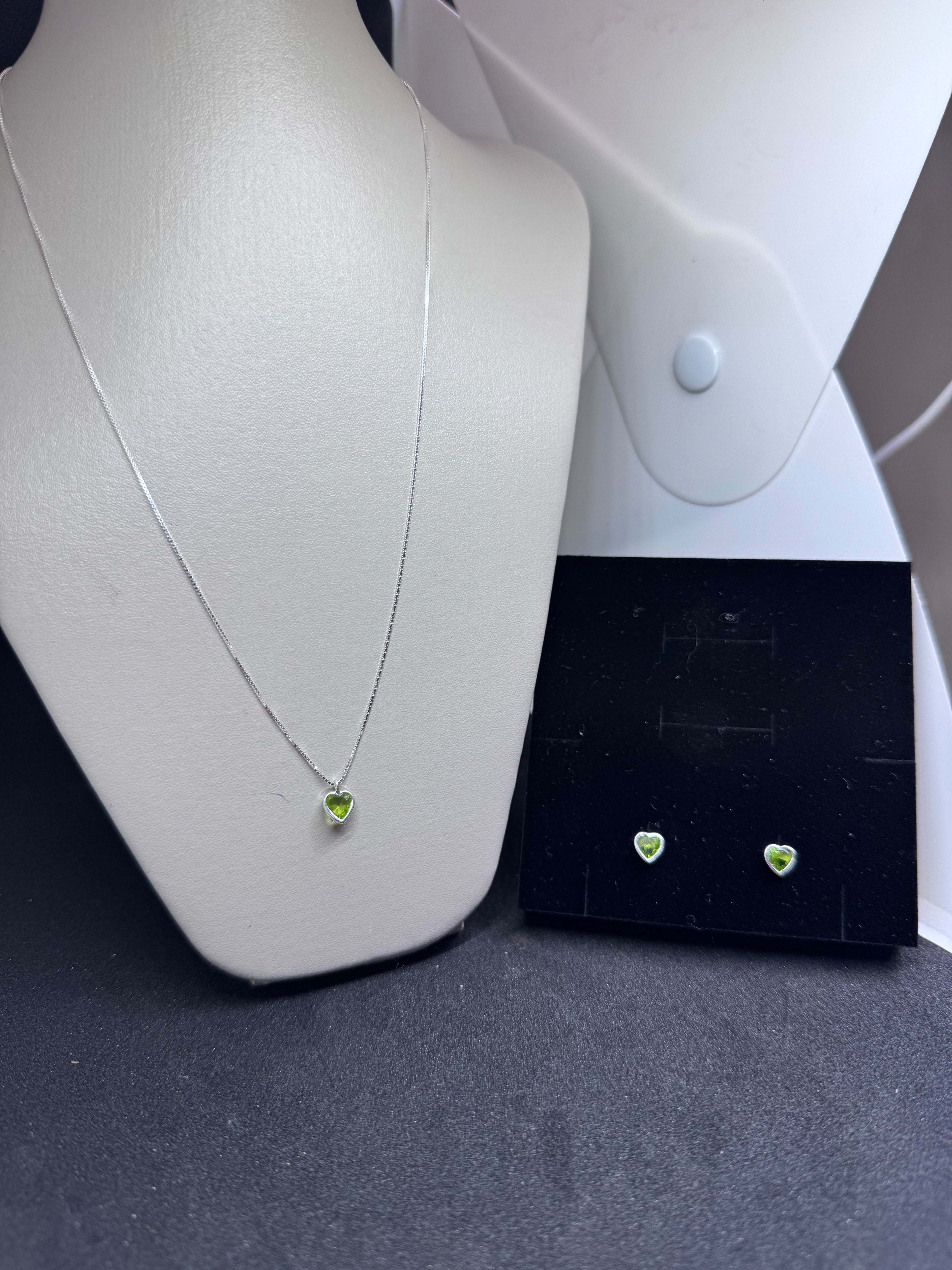 Conjunto Coração Peridoto Prata 925