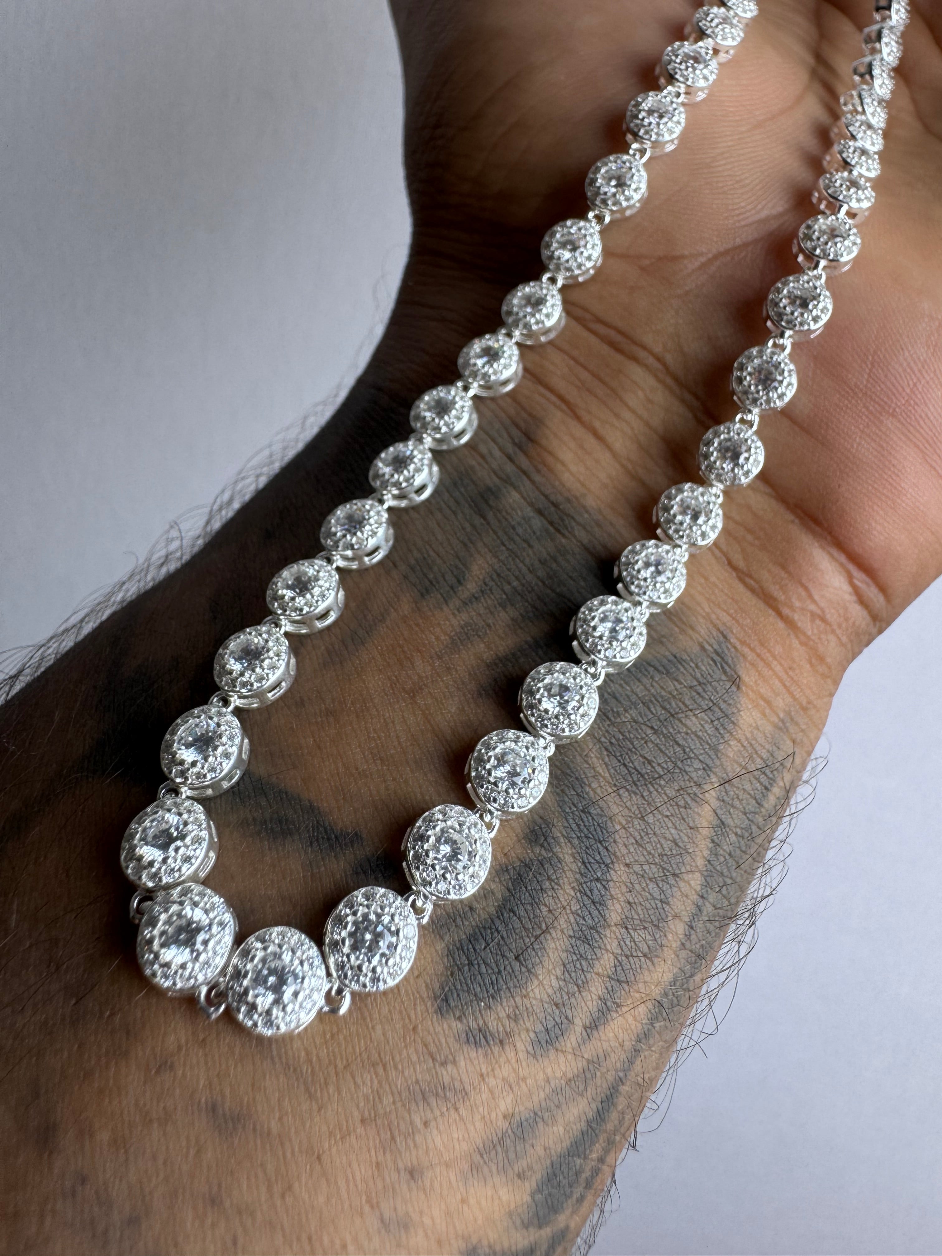 Colar Cravejado inspiração Luxo Prata 925